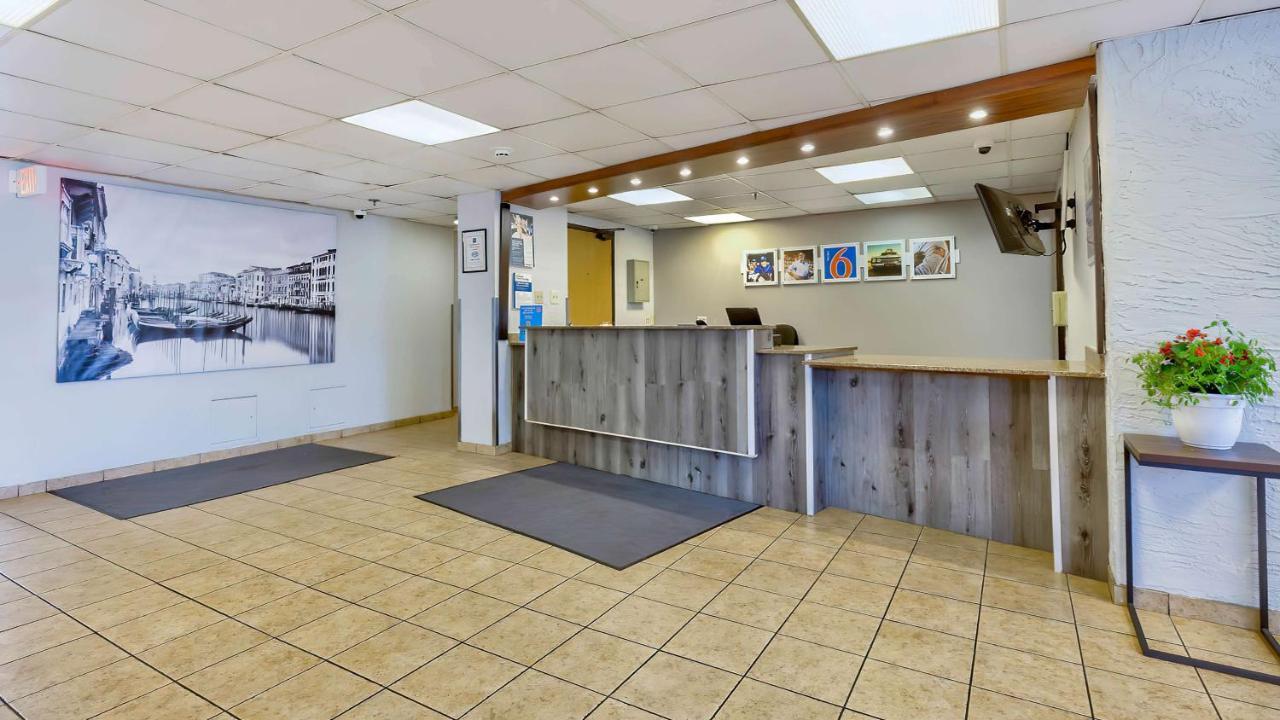 Motel 6-Milwaukee, Wi - Glendale Exterior photo