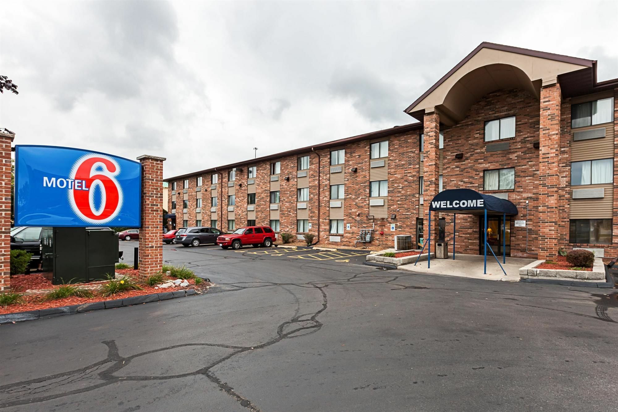 Motel 6-Milwaukee, Wi - Glendale Exterior photo